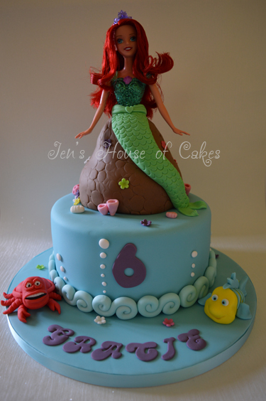 Little Mermaid on a Rock Cake