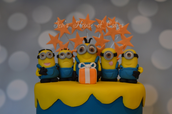 Handmade Minions Huddle Topper