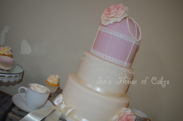 Vintage Birdcage Wedding Cake