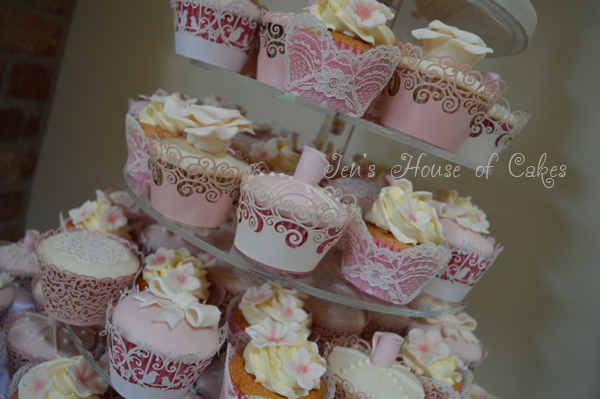 Vintage Mixed Cupcakes